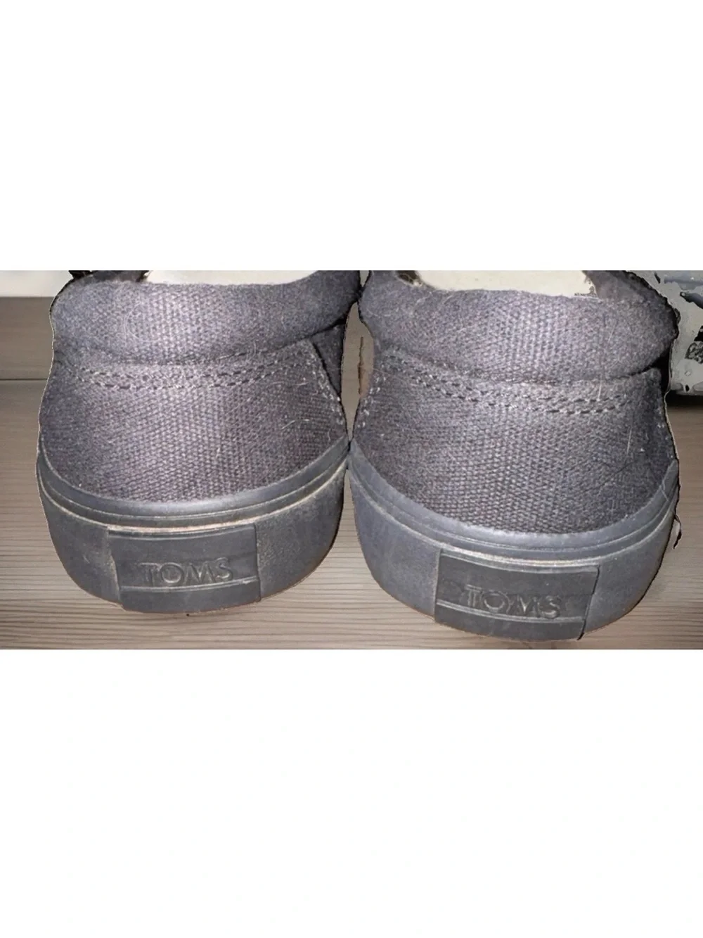 TOMS Black Canvas Slip-On Deck Shoes Men’s 7 NWOB **Free Shipping**